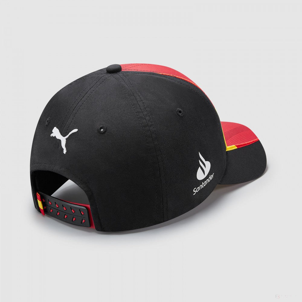 法拉利-塞恩斯棒球帽，Rosso Corsa-PUMA黑色 - FansBRANDS®